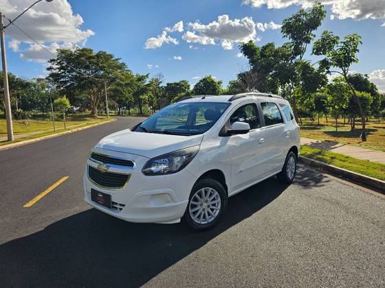 CHEVROLET SPIN 1.8 LT 8V FLEX 4P AUTOMÁTICO CHEVROLET SPIN 1.8 LT 8V FLEX 4P AUTOMÁTICO